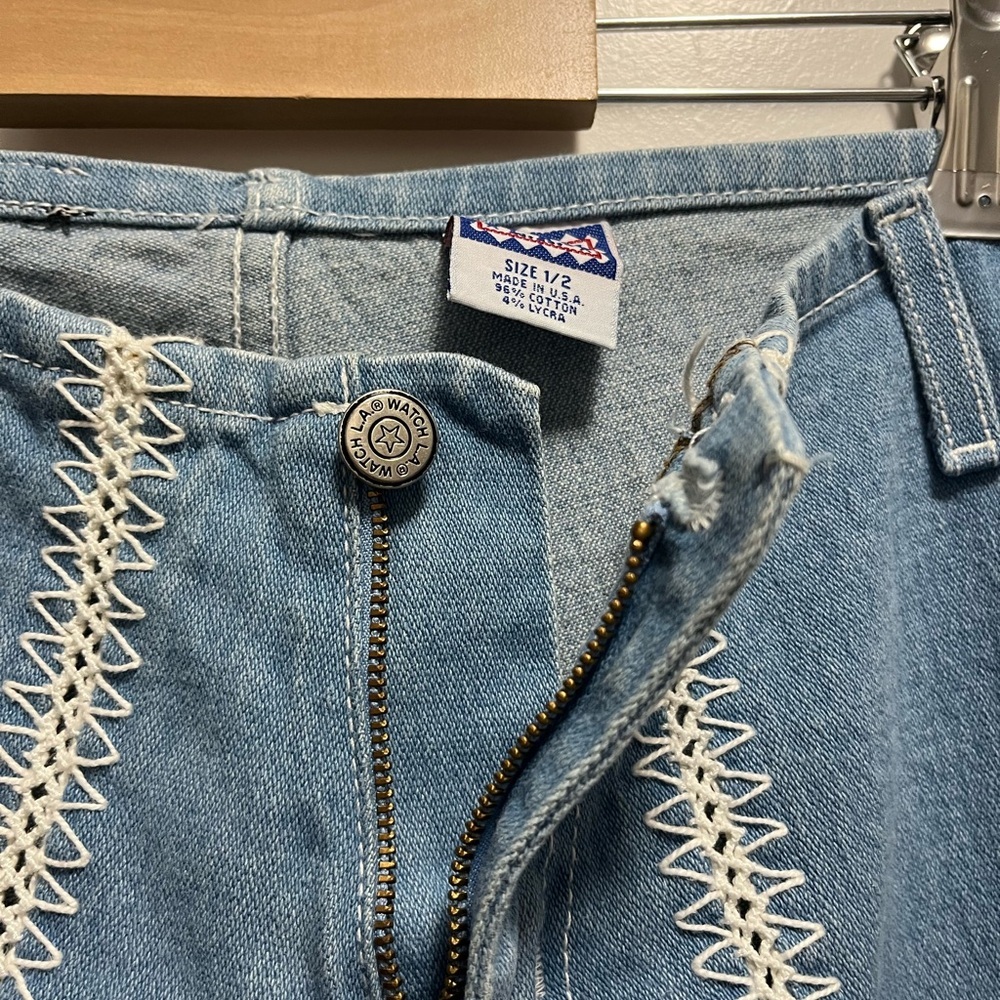 Vintage Y2K Watch LA Flared Jeans Cotton Mid-Rise Women’s Size 1/2 - Picture 2 of 7